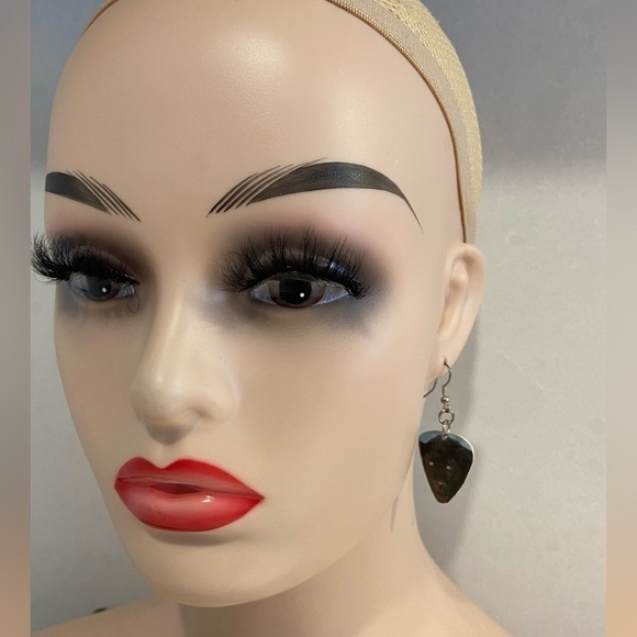 Fender Black Panther Guitar pick earrings - Picture 6 of 7